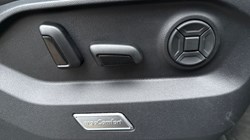 2022 (71) VOLKSWAGEN TOUAREG 3.0 V6 TDI 4Motion Black Edition 5dr Tip Auto 4938389