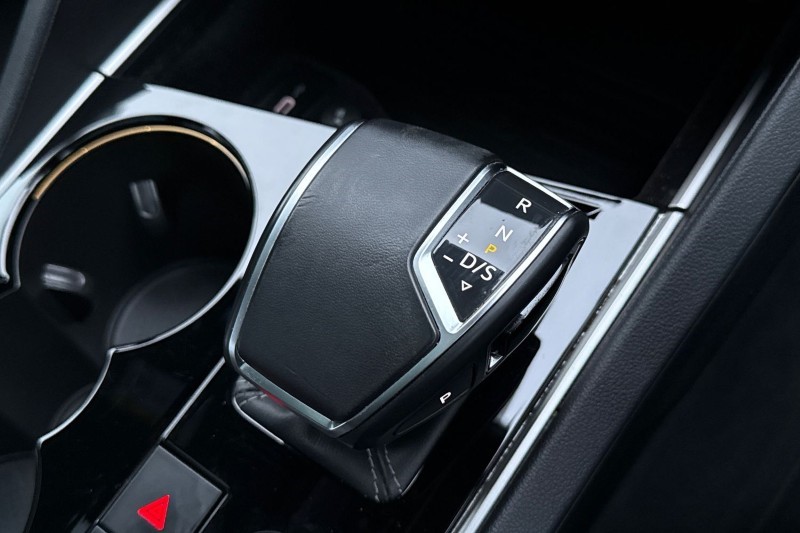 2022 (71) VOLKSWAGEN TOUAREG 3.0 V6 TDI 4Motion Black Edition 5dr Tip Auto 4938403