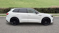2022 (71) VOLKSWAGEN TOUAREG 3.0 V6 TDI 4Motion Black Edition 5dr Tip Auto 4938378