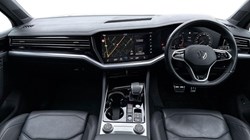 2022 (71) VOLKSWAGEN TOUAREG 3.0 V6 TDI 4Motion Black Edition 5dr Tip Auto 4938382