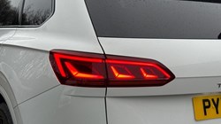 2022 (71) VOLKSWAGEN TOUAREG 3.0 V6 TDI 4Motion Black Edition 5dr Tip Auto 4938413