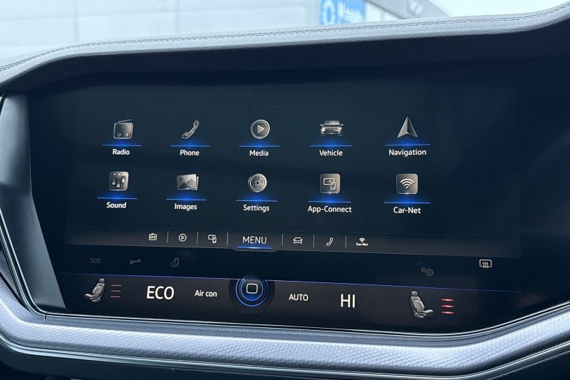 2022 (71) VOLKSWAGEN TOUAREG 3.0 V6 TDI 4Motion Black Edition 5dr Tip Auto 4938396