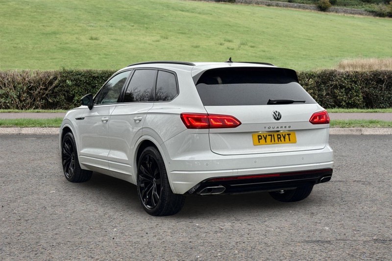 2022 (71) VOLKSWAGEN TOUAREG 3.0 V6 TDI 4Motion Black Edition 5dr Tip Auto