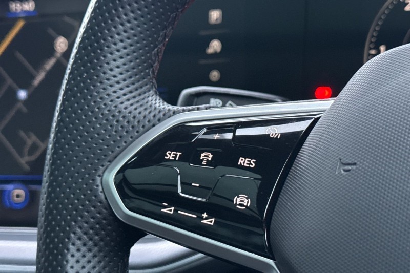 2022 (71) VOLKSWAGEN TOUAREG 3.0 V6 TDI 4Motion Black Edition 5dr Tip Auto 4938393