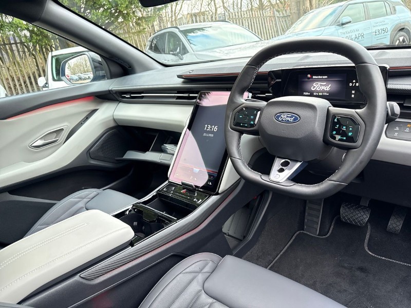 2024 (74) FORD CAPRI 250kW Premium 79kWh AWD 5dr Auto 4900217