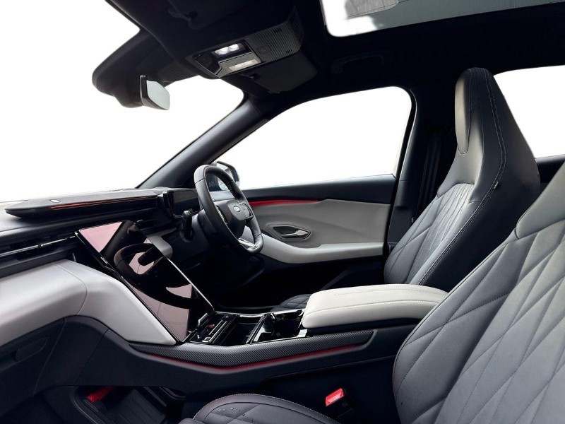 2024 (74) FORD CAPRI 250kW Premium 79kWh AWD 5dr Auto 4900209