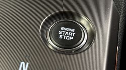 2025 (75) KIA SPORTAGE 1.6T GDi HEV GT-Line S 5dr Auto 4900605