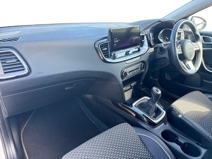 2025 (75) KIA XCEED 1.0T GDi ISG 113 Pure 5dr