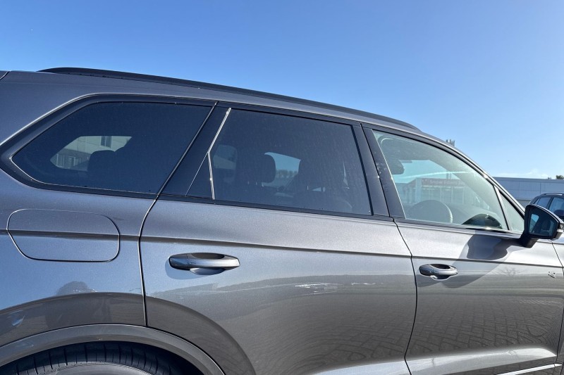 2025 (75) VOLKSWAGEN TOUAREG 3.0 V6 TDI 4Motion 286 Black Edition 5dr Tip Auto 5282343