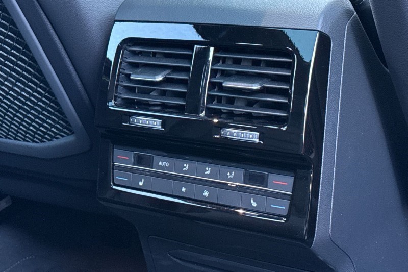 2025 (75) VOLKSWAGEN TOUAREG 3.0 V6 TDI 4Motion 286 Black Edition 5dr Tip Auto 5282353