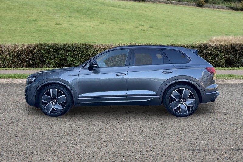 2025 (75) VOLKSWAGEN TOUAREG 3.0 V6 TDI 4Motion 286 Black Edition 5dr Tip Auto 5282315