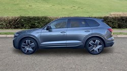 2025 (75) VOLKSWAGEN TOUAREG 3.0 V6 TDI 4Motion 286 Black Edition 5dr Tip Auto 5282315