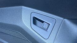 2025 (75) VOLKSWAGEN TOUAREG 3.0 V6 TDI 4Motion 286 Black Edition 5dr Tip Auto 5282351