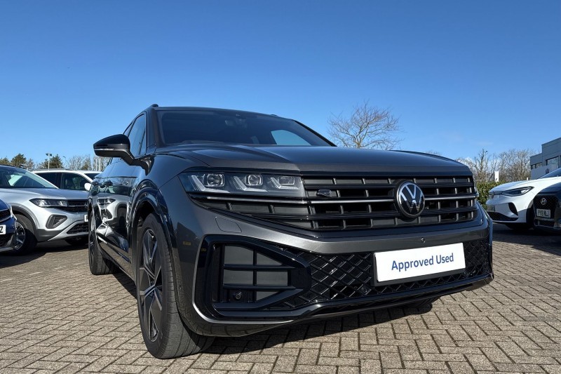 2025 (75) VOLKSWAGEN TOUAREG 3.0 V6 TDI 4Motion 286 Black Edition 5dr Tip Auto 5282346