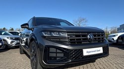 2025 (75) VOLKSWAGEN TOUAREG 3.0 V6 TDI 4Motion 286 Black Edition 5dr Tip Auto 5282346