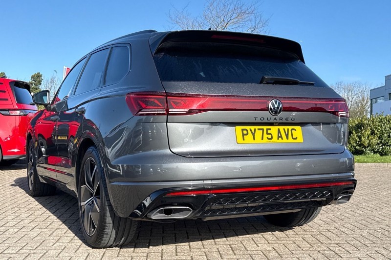 2025 (75) VOLKSWAGEN TOUAREG 3.0 V6 TDI 4Motion 286 Black Edition 5dr Tip Auto 5282348