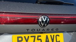 2025 (75) VOLKSWAGEN TOUAREG 3.0 V6 TDI 4Motion 286 Black Edition 5dr Tip Auto 5282349