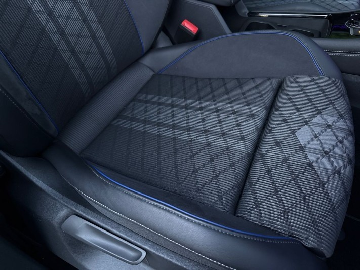 2025 (75) VOLKSWAGEN TAYRON 1.5 TSI eHybrid 272 R-Line Edition 5dr DSG6 4900834