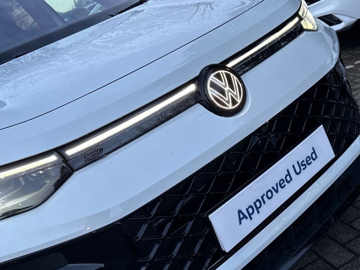 2025 (75) VOLKSWAGEN TAYRON 1.5 TSI eHybrid 272 R-Line Edition 5dr DSG6 4900855