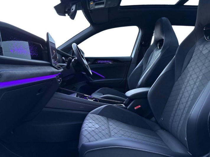 2025 (75) VOLKSWAGEN TAYRON 1.5 TSI eHybrid 272 R-Line Edition 5dr DSG6 4900821