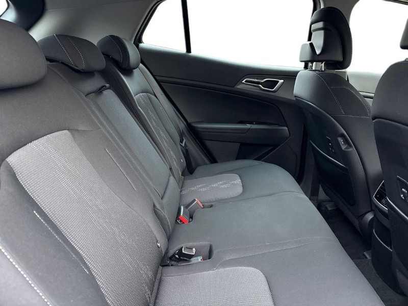 2025 (75) KIA SPORTAGE 1.6T GDi HEV Pure 5dr Auto 4903915