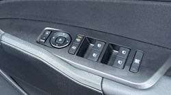 2025 (75) KIA SPORTAGE 1.6T GDi HEV Pure 5dr Auto 4903924