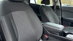 2025 (75) KIA SPORTAGE 1.6T GDi HEV Pure 5dr Auto 4903927