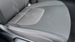 2025 (75) KIA SPORTAGE 1.6T GDi HEV Pure 5dr Auto 4903926