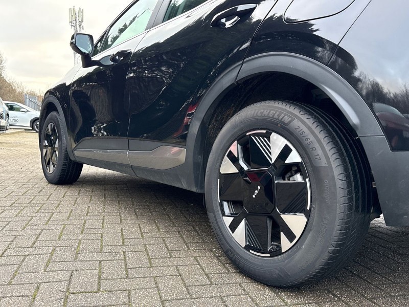 2025 (75) KIA SPORTAGE 1.6T GDi HEV Pure 5dr Auto 4903943