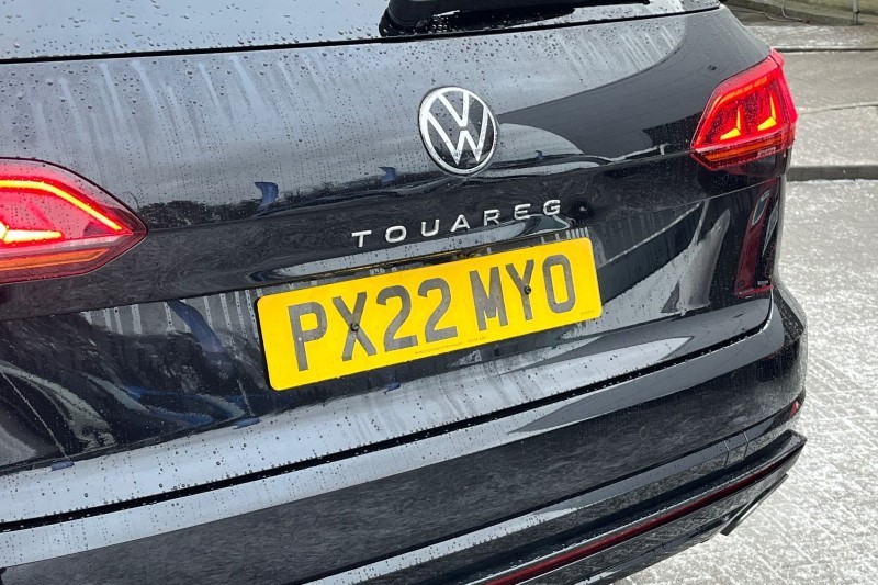 2022 (22) VOLKSWAGEN TOUAREG 3.0 V6 TSI 4Motion Black Edition 5dr Tip Auto 4921838