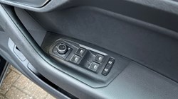 2022 (22) VOLKSWAGEN TOUAREG 3.0 V6 TSI 4Motion Black Edition 5dr Tip Auto 4921810