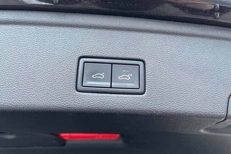 2022 (22) VOLKSWAGEN TOUAREG 3.0 V6 TSI 4Motion Black Edition 5dr Tip Auto 4921833