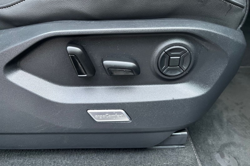 2022 (22) VOLKSWAGEN TOUAREG 3.0 V6 TSI 4Motion Black Edition 5dr Tip Auto 4921811