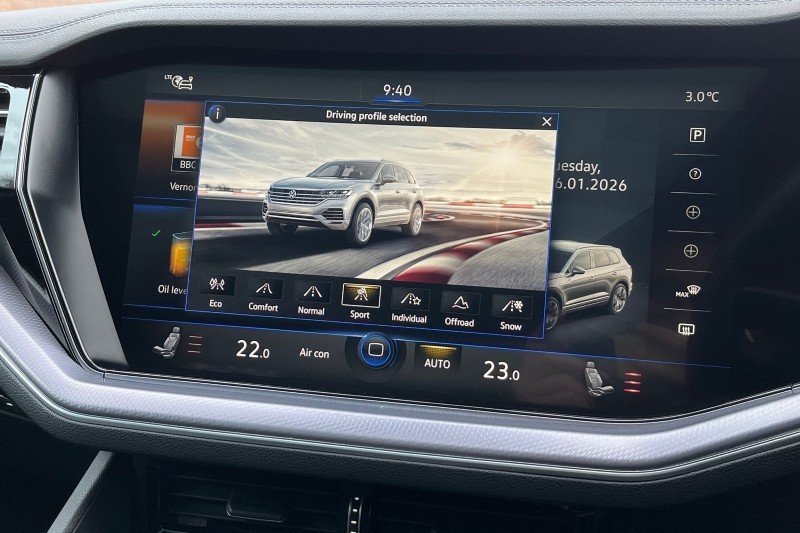 2022 (22) VOLKSWAGEN TOUAREG 3.0 V6 TSI 4Motion Black Edition 5dr Tip Auto 4921824