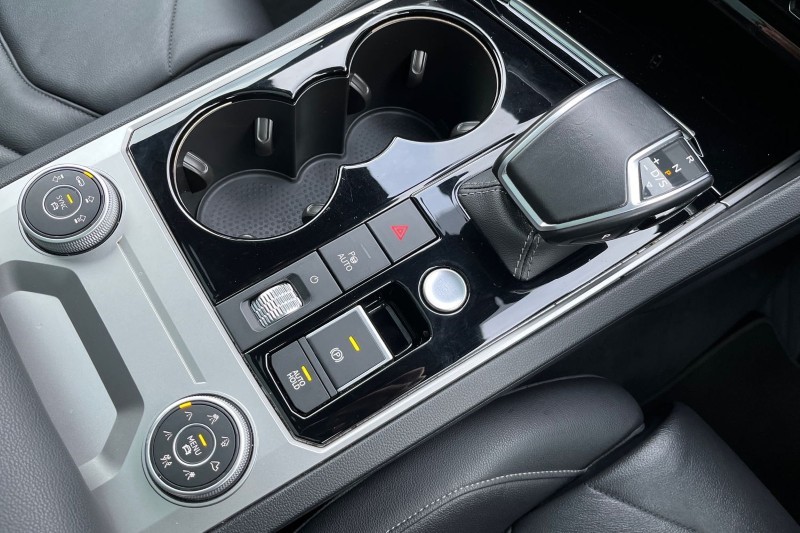 2022 (22) VOLKSWAGEN TOUAREG 3.0 V6 TSI 4Motion Black Edition 5dr Tip Auto 4921827