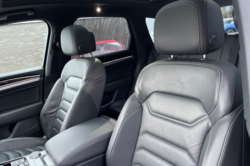 2022 (22) VOLKSWAGEN TOUAREG 3.0 V6 TSI 4Motion Black Edition 5dr Tip Auto 4921830