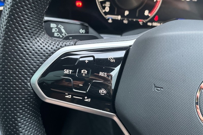 2022 (22) VOLKSWAGEN TOUAREG 3.0 V6 TSI 4Motion Black Edition 5dr Tip Auto 4921815