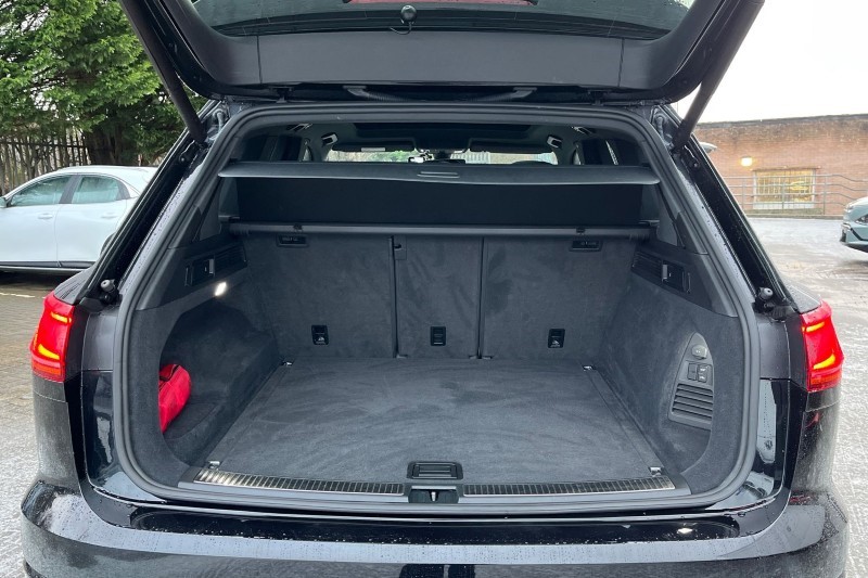 2022 (22) VOLKSWAGEN TOUAREG 3.0 V6 TSI 4Motion Black Edition 5dr Tip Auto 4921832