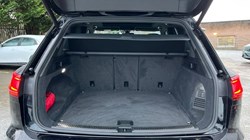 2022 (22) VOLKSWAGEN TOUAREG 3.0 V6 TSI 4Motion Black Edition 5dr Tip Auto 4921832