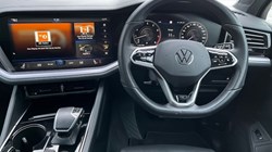 2022 (22) VOLKSWAGEN TOUAREG 3.0 V6 TSI 4Motion Black Edition 5dr Tip Auto 4921818