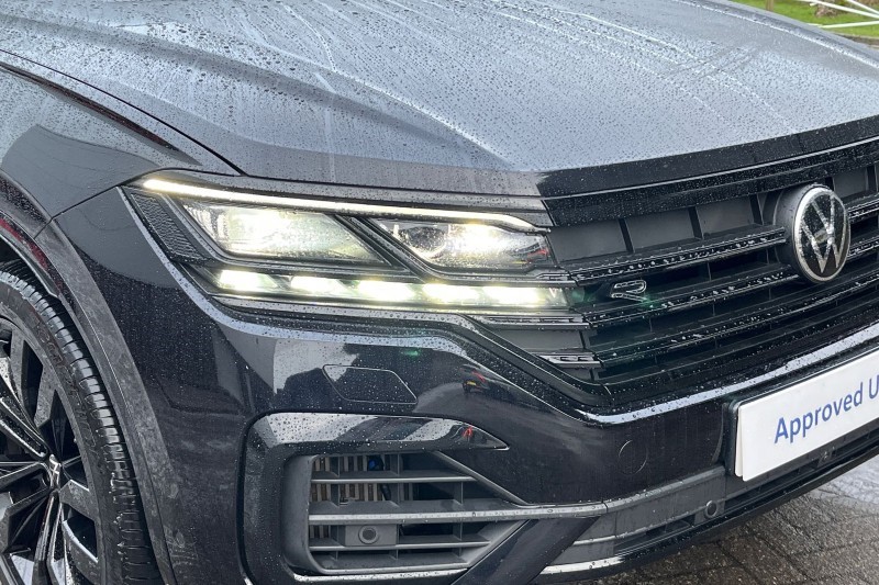 2022 (22) VOLKSWAGEN TOUAREG 3.0 V6 TSI 4Motion Black Edition 5dr Tip Auto 4921835