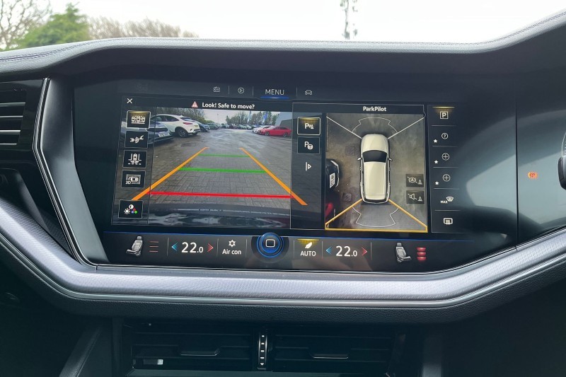 2022 (22) VOLKSWAGEN TOUAREG 3.0 V6 TSI 4Motion Black Edition 5dr Tip Auto 4921821