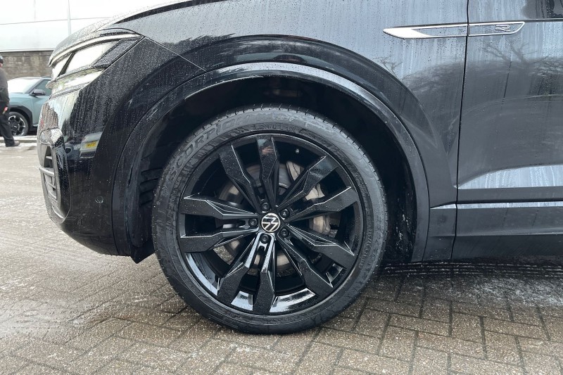 2022 (22) VOLKSWAGEN TOUAREG 3.0 V6 TSI 4Motion Black Edition 5dr Tip Auto 4921804