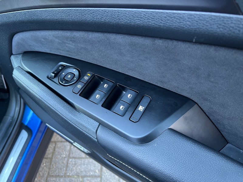 2025 (75) KIA SPORTAGE 1.6T GDi HEV GT-Line S 5dr Auto 4915470