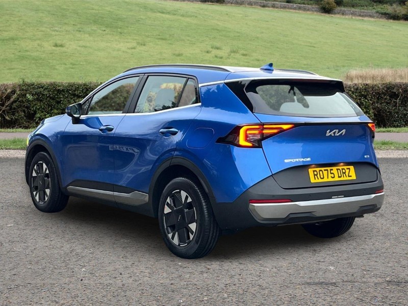 2025 (75) KIA SPORTAGE 1.6T GDi HEV Pure 5dr Auto 4905000