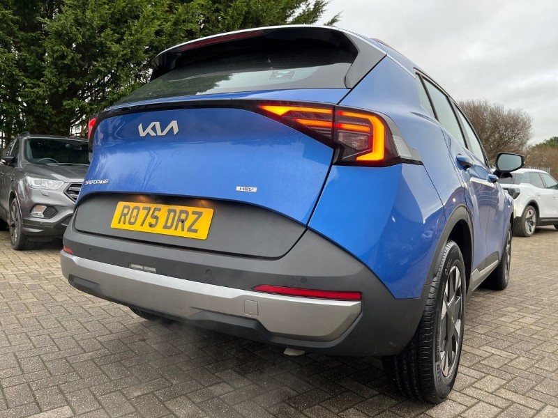 2025 (75) KIA SPORTAGE 1.6T GDi HEV Pure 5dr Auto 4905036