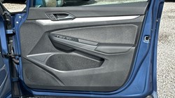 2025 (25) VOLKSWAGEN GOLF 2.0 TDI Life 5dr 5146457