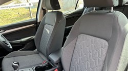 2025 (25) VOLKSWAGEN GOLF 2.0 TDI Life 5dr 5146475