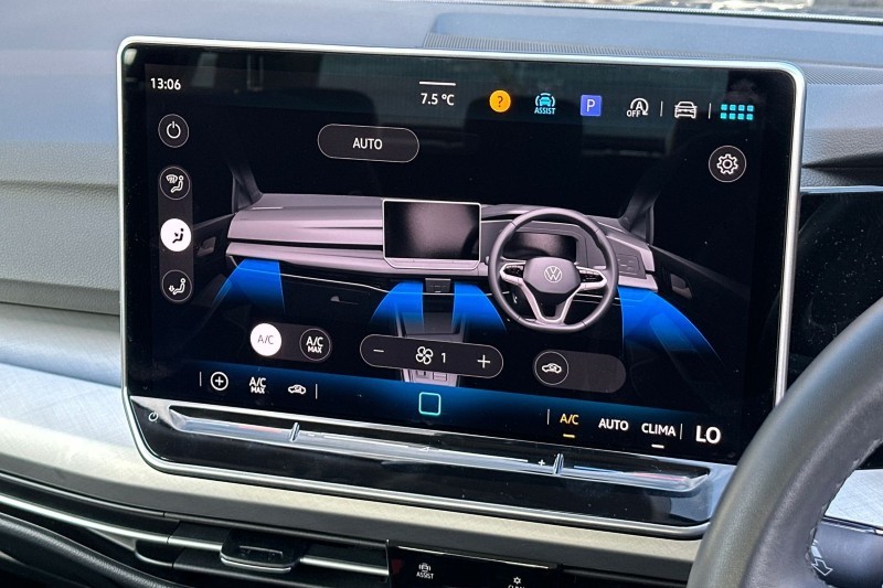 2025 (25) VOLKSWAGEN GOLF 2.0 TDI Life 5dr 5146472