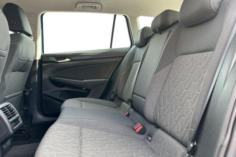 2025 (25) VOLKSWAGEN GOLF 2.0 TDI Life 5dr 5146450